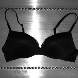 Victoria’s Secret 34B Plunge Padded Bra